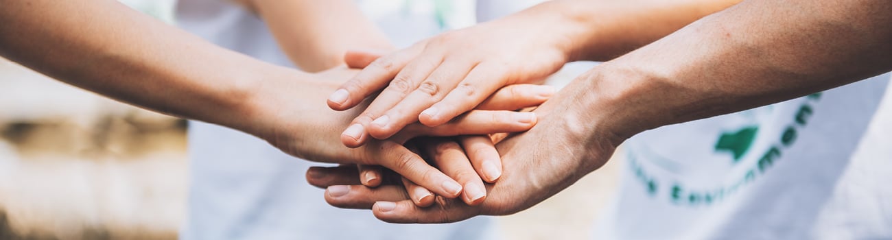 Hands together_Programs_Desktop